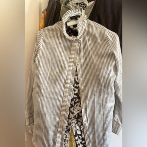 Banana Republic Gray Striped‎ Blouse